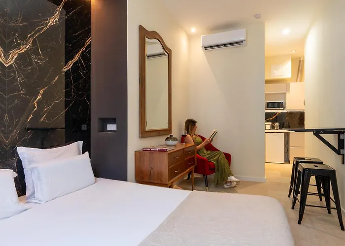 Lisbon Studios 3*