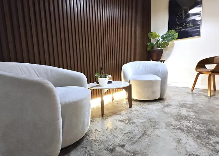 Lisbon Studios Penzion 3*