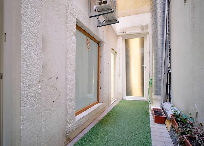 Lisbon Studios 3*