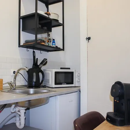 Lisbon Studios Penzion 3*